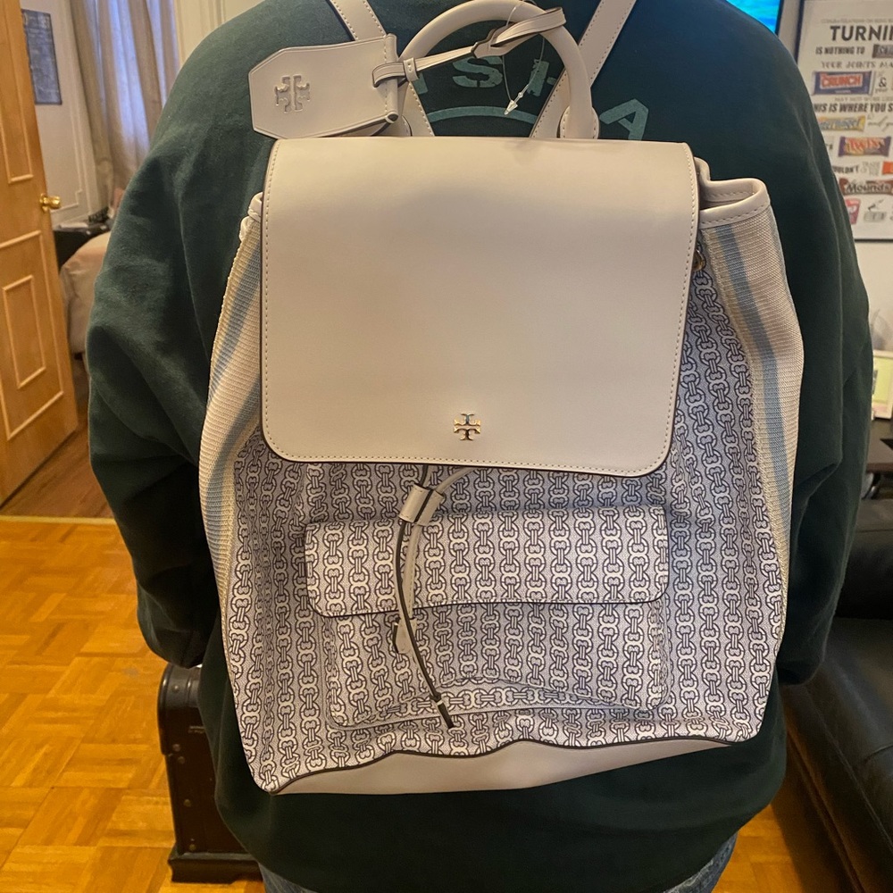 New (tag is there but fell off) Tory Burch bookbag - Picture 7 of 9